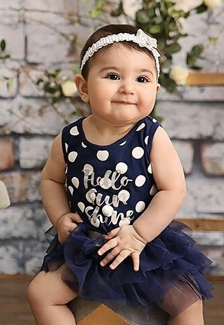 اولین نشستن نوزاد هانا