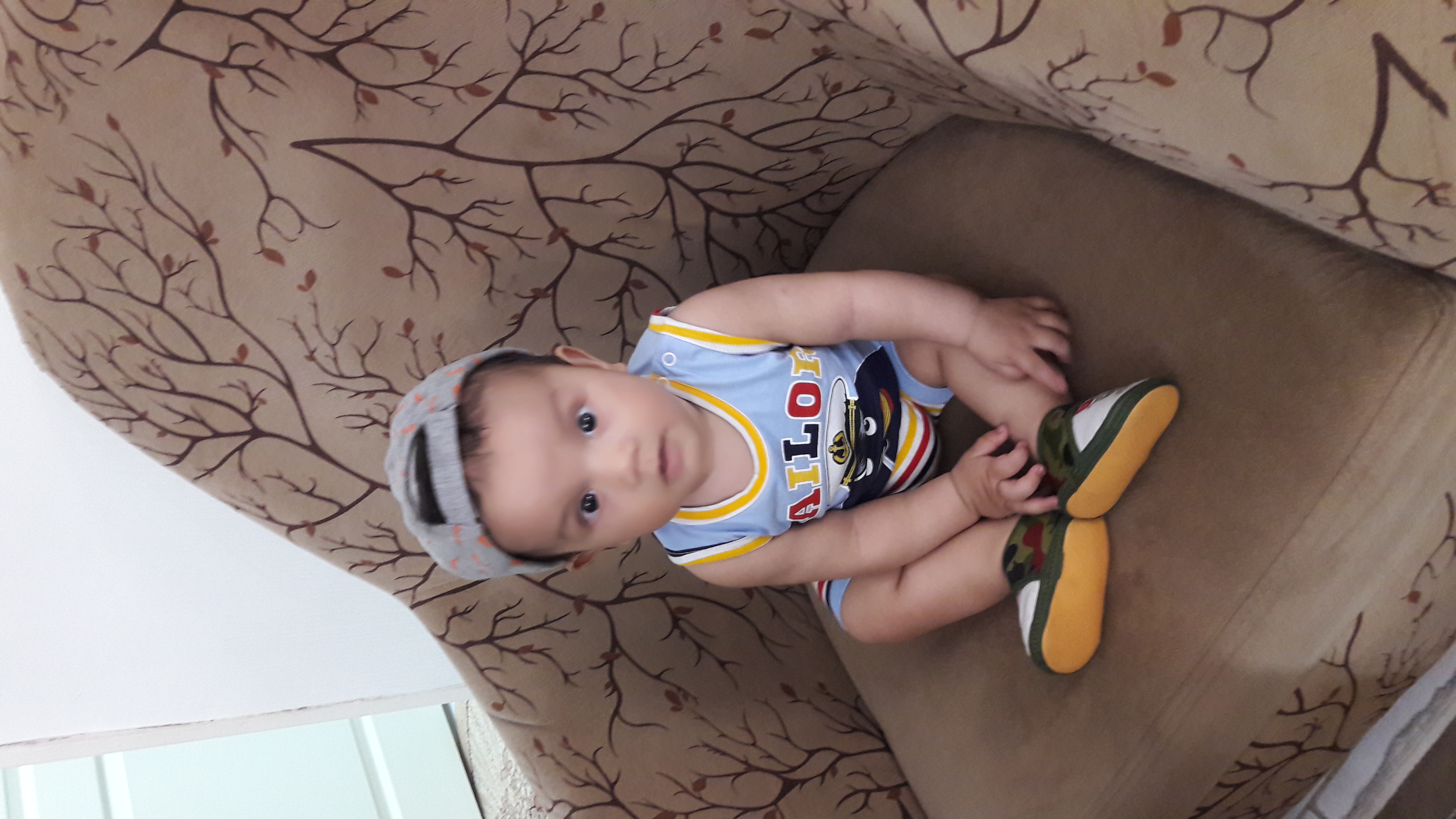 اولین نشستن نوزاد علیسان عباسی