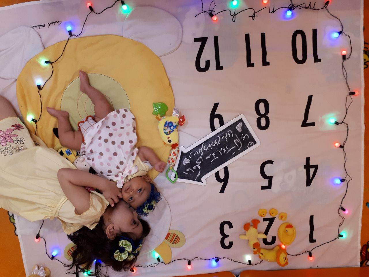 پارچه ماهگرد نوزاد طرح کلاسیک هیراد پورعسگری