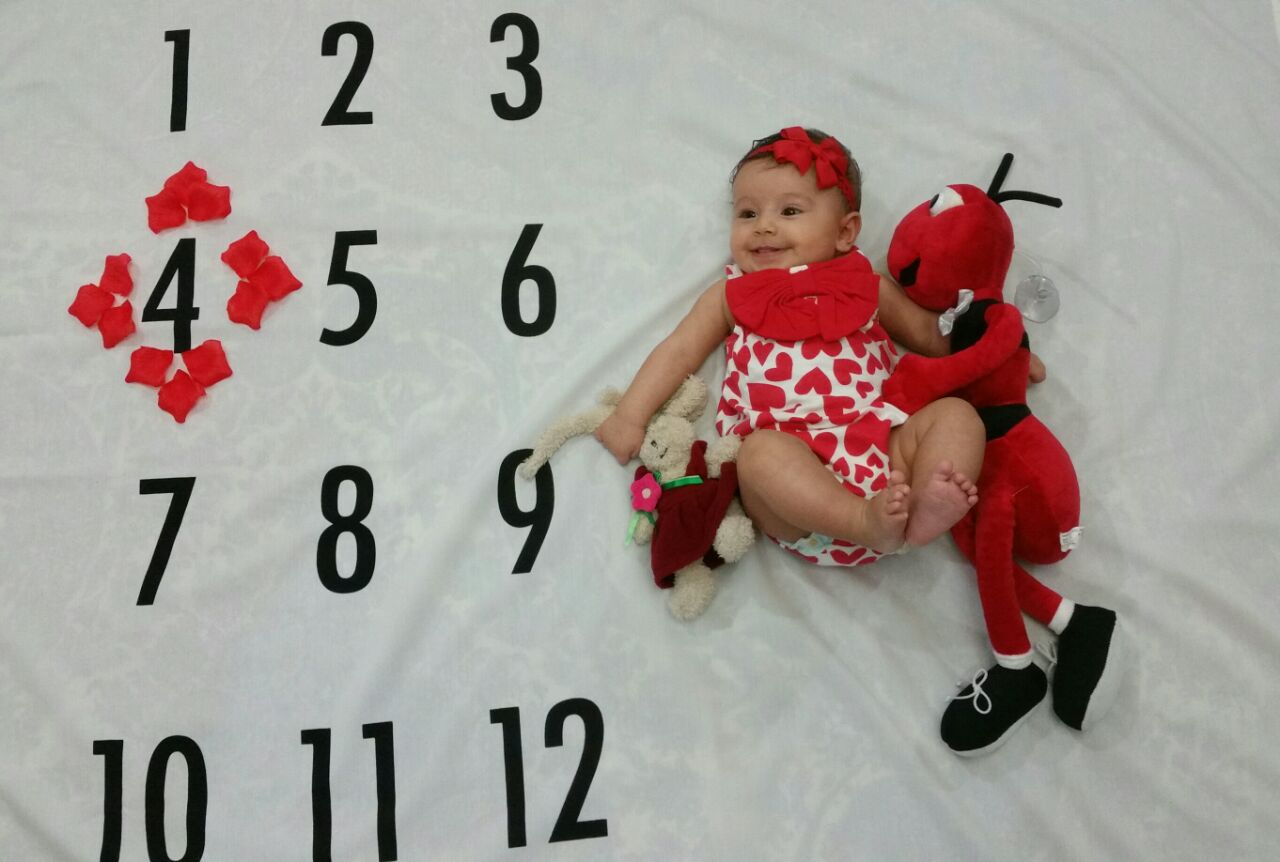 پارچه ماهگرد نوزاد طرح کلاسیک هیراد پورعسگری