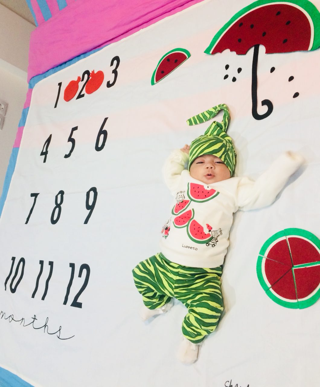 پارچه ماهگرد نوزاد طرح کلاسیک هیراد پورعسگری