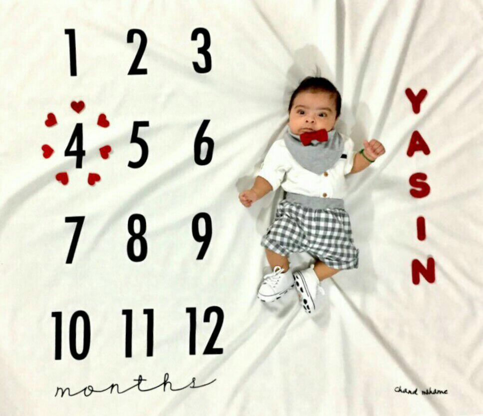 پارچه ماهگرد نوزاد طرح کلاسیک هیراد پورعسگری