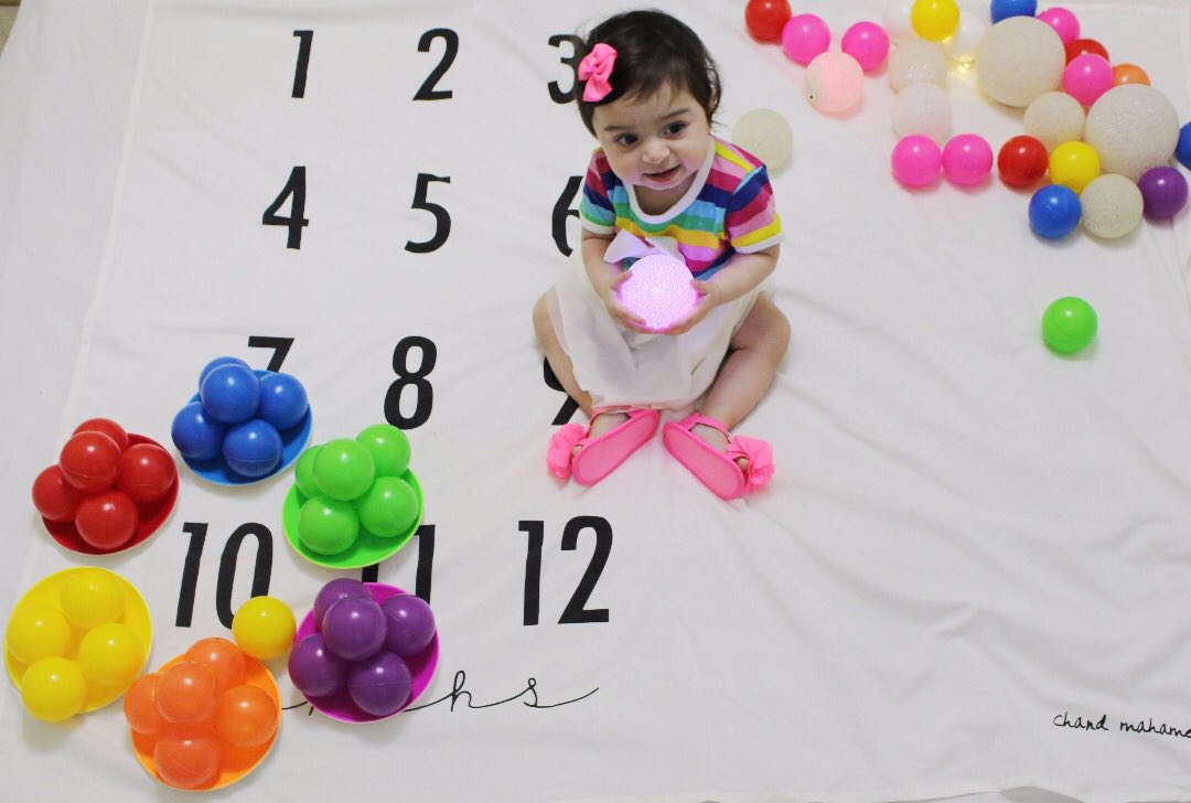 پارچه ماهگرد نوزاد طرح کلاسیک هیراد پورعسگری