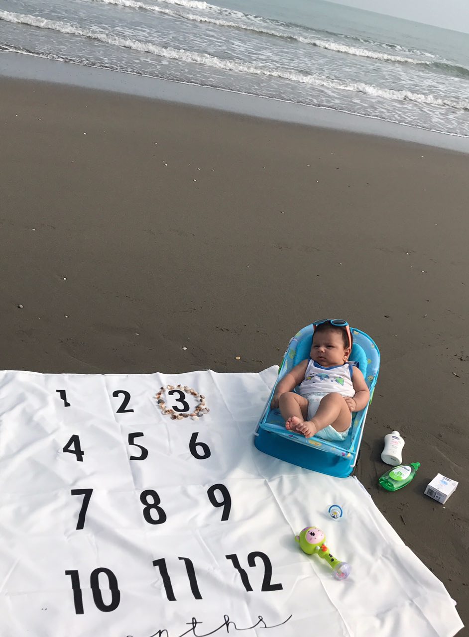 پارچه ماهگرد نوزاد طرح کلاسیک هیراد پورعسگری