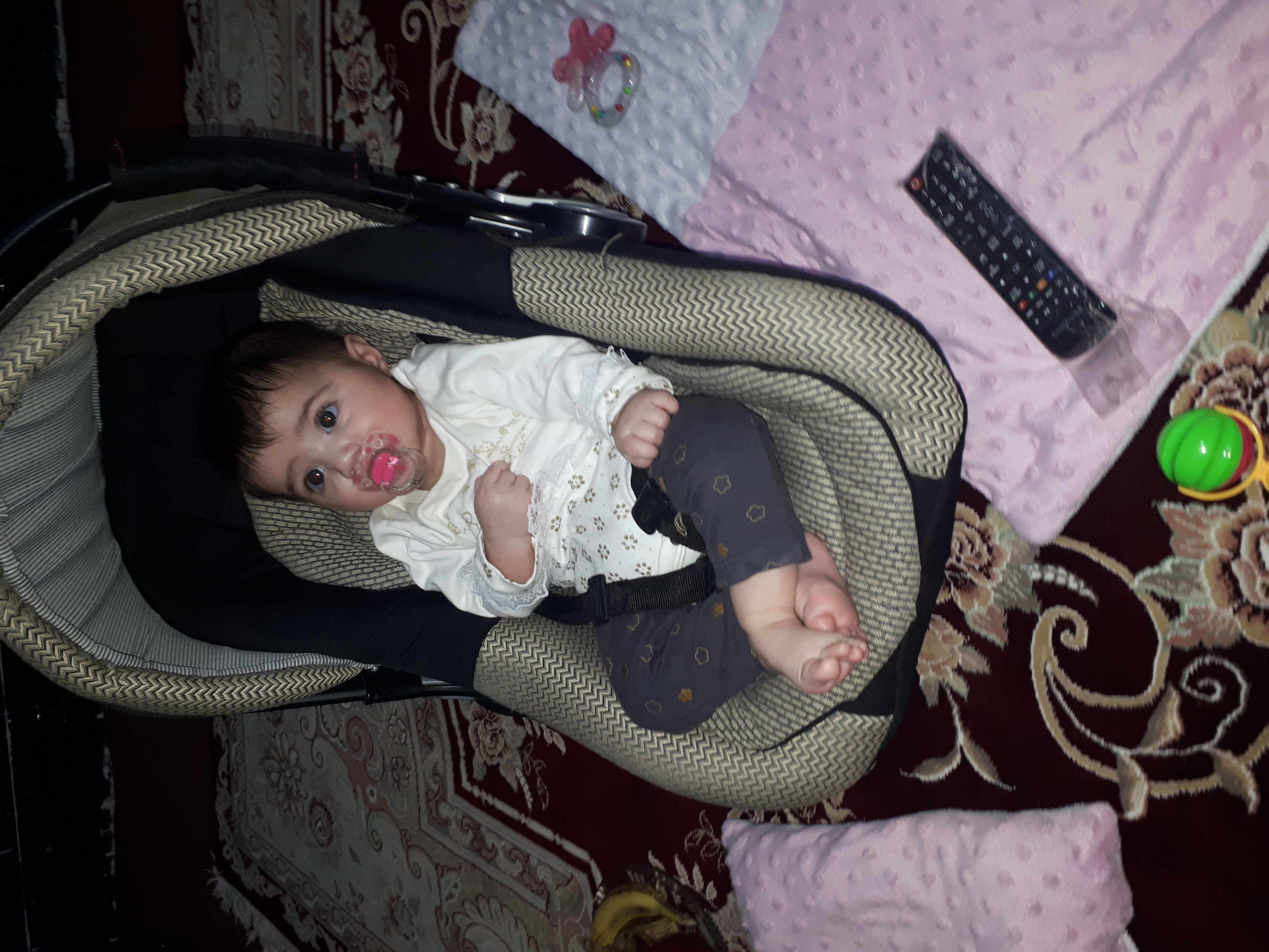 غلتیدن نوزاد آیناز علیزاده