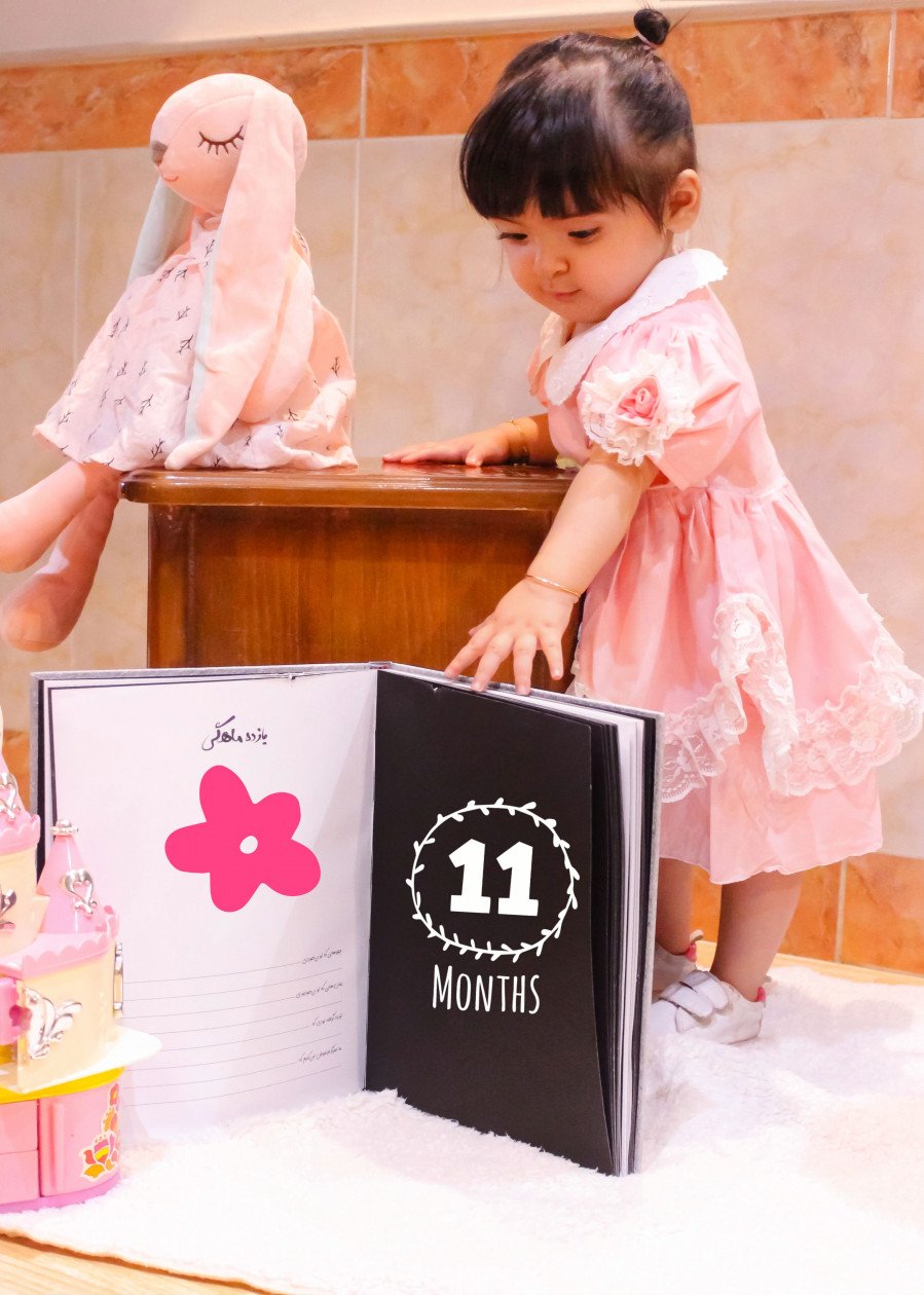 تم عکس زمستانی نوزاد گلشا معرفت