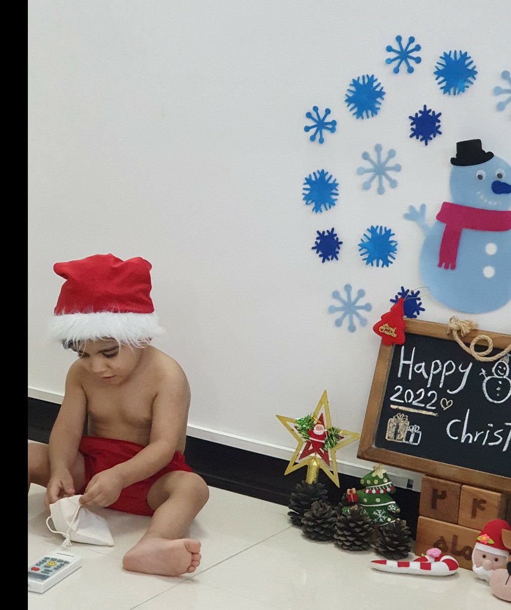 جشن کریسمس کودک رادین و آیلین اسکندرزاده