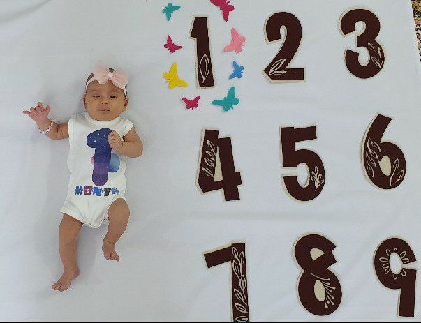 یک ماهگی نوزاد رادین و آیلین اسکندرزاده