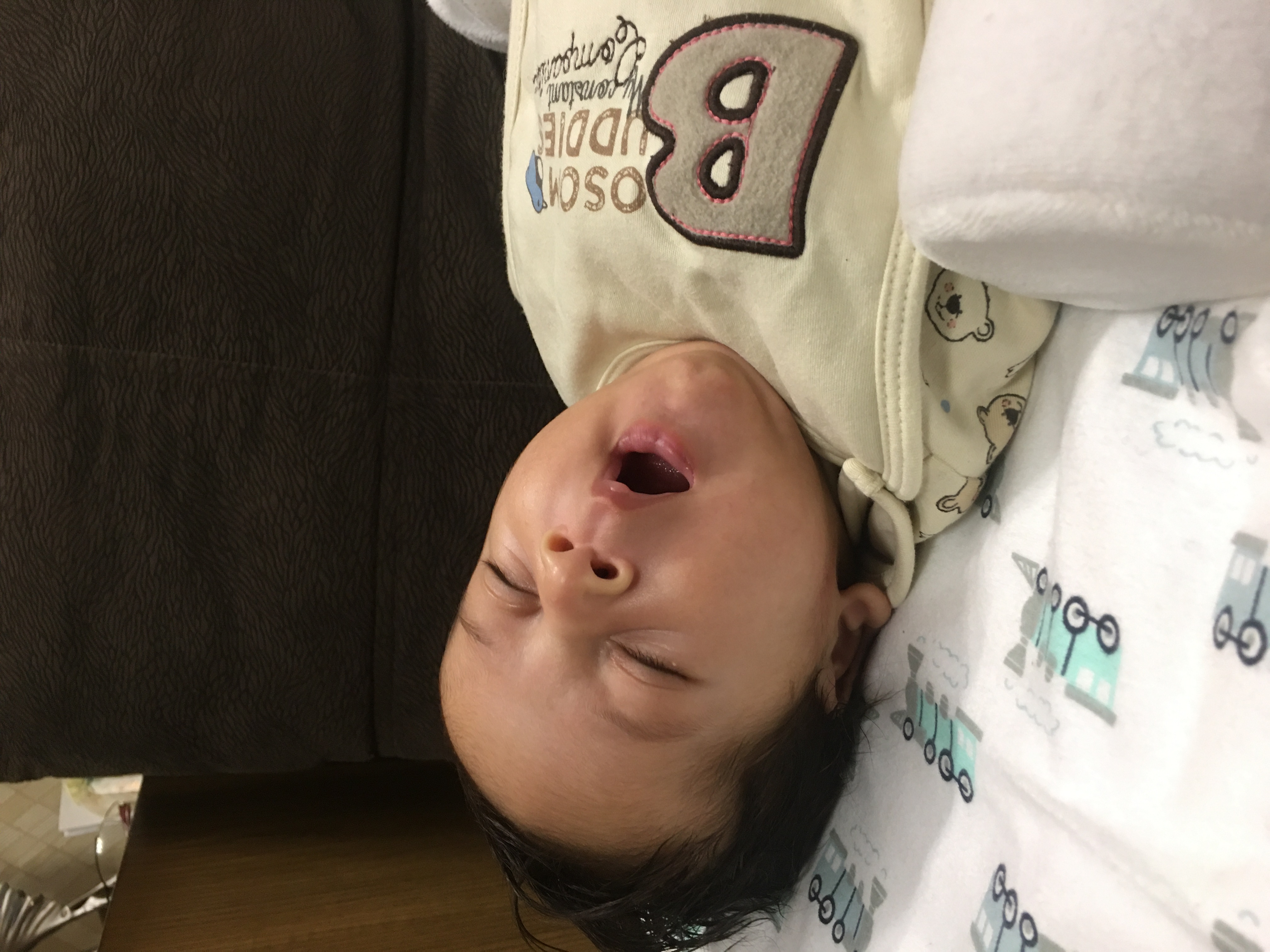 اولین خنده نوزاد رادین اینانلو