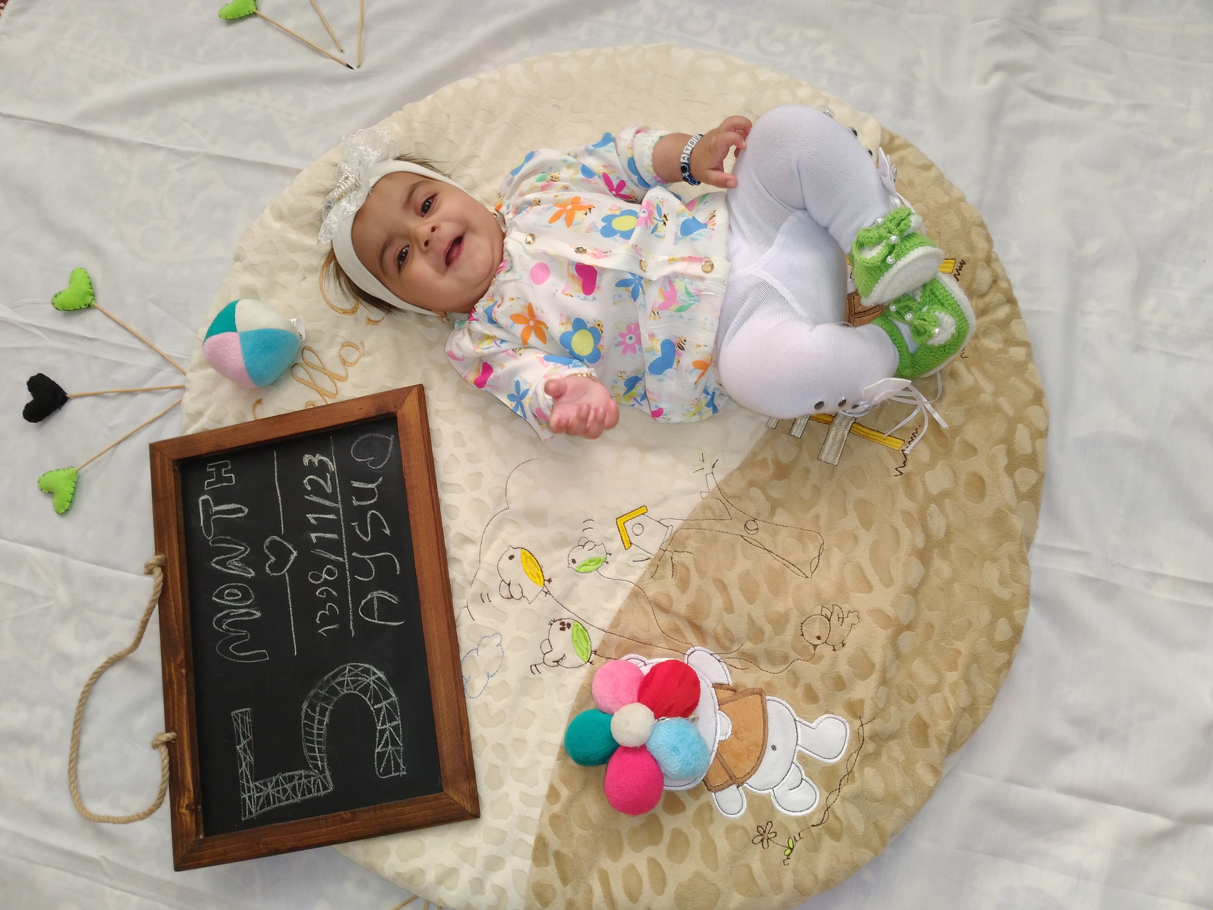 عکس نوزاد دختر آیسو خوشاره