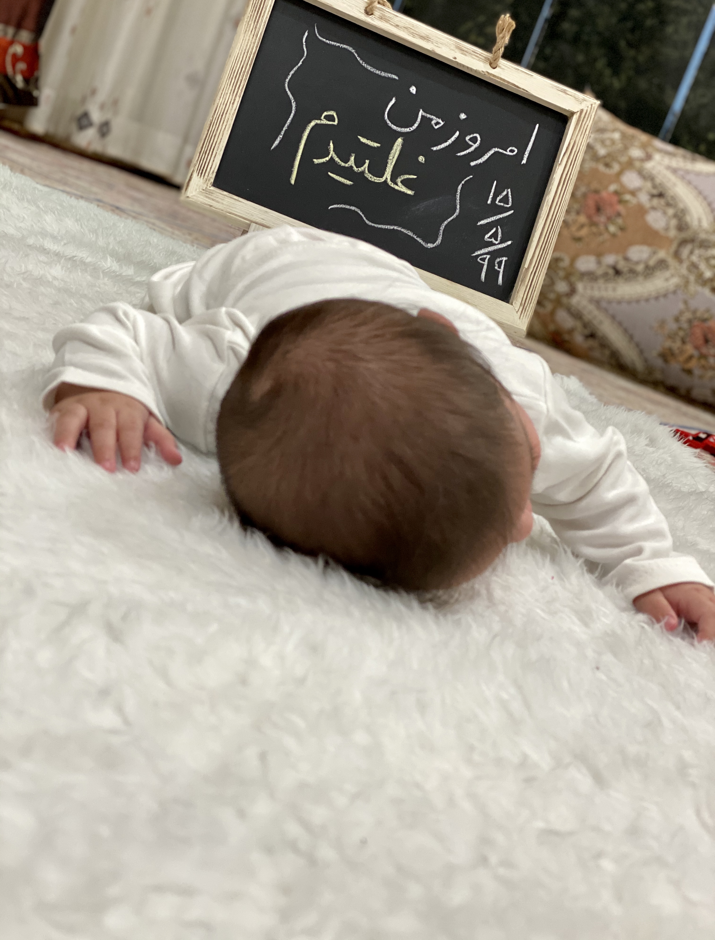 تخته سیاه سفید حميرا لالزاده براهويي