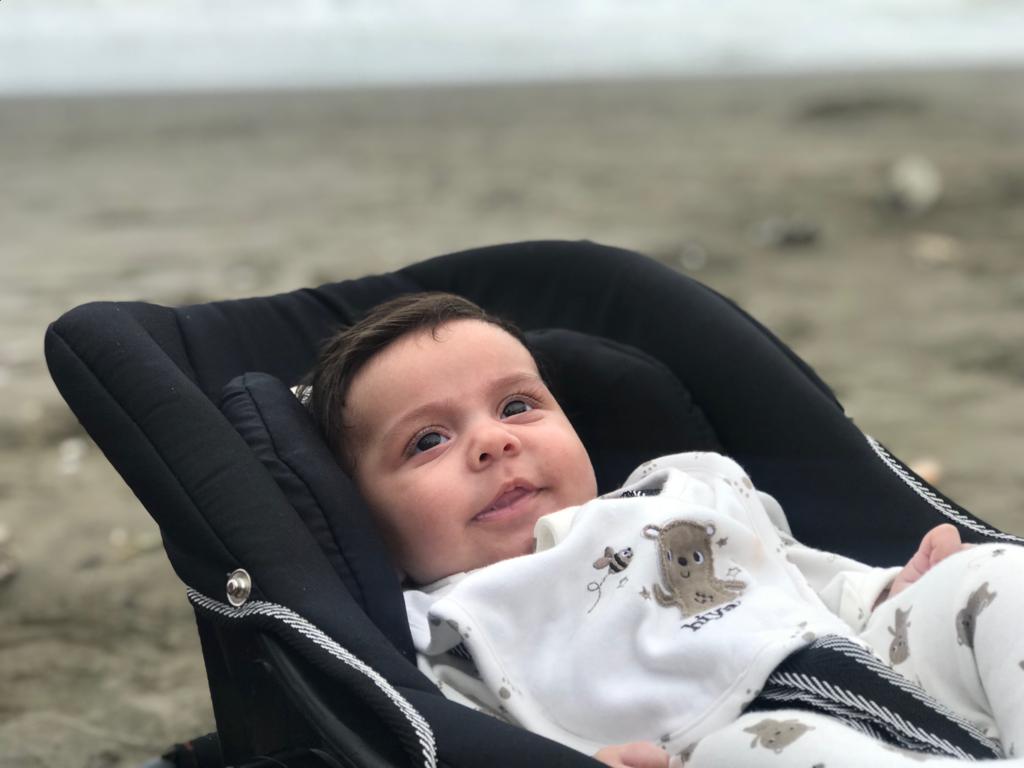 تم عکس زمستانی نوزاد باران باقری پژو