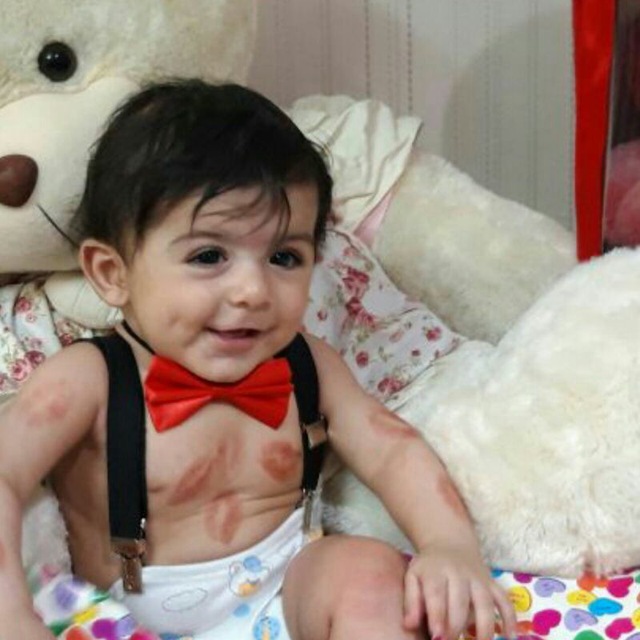 اولین نشستن نوزاد امیررهام عباسی مقدم