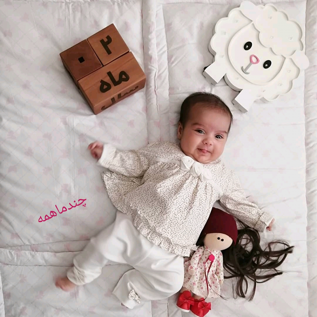 دو ماهگی نوزاد روژا احمدی