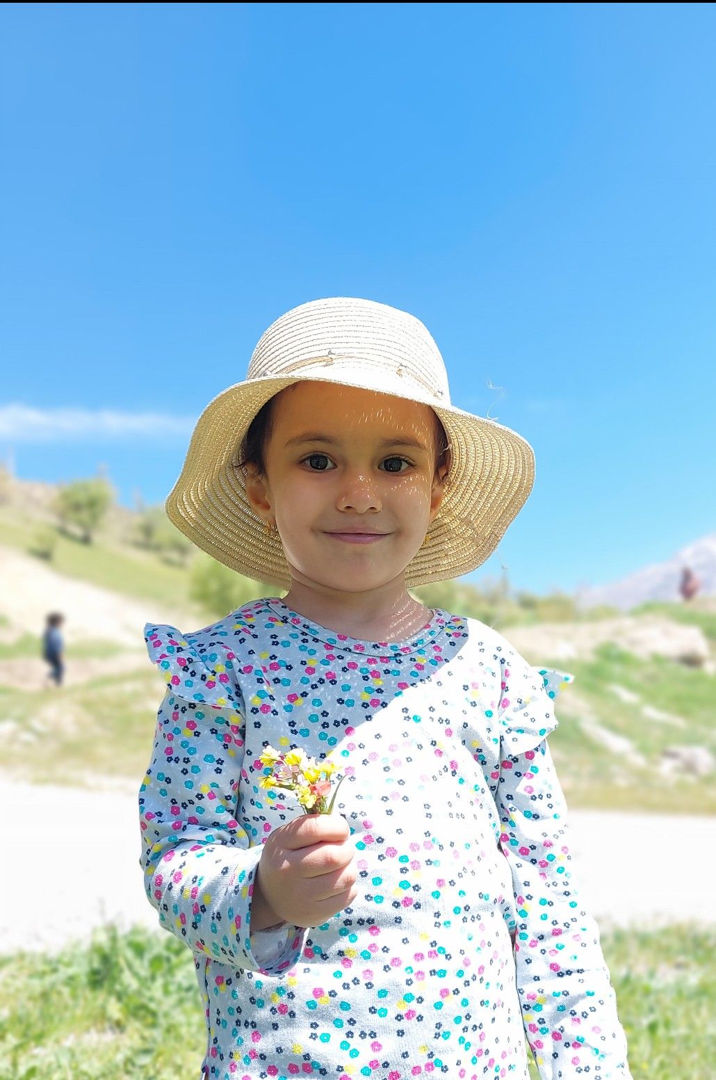 دختر همتا قیاسوند