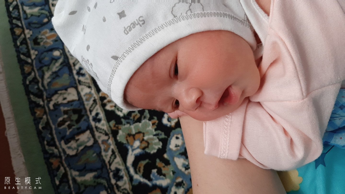 عکس نوزاد دختر دنیز  بیگدلی