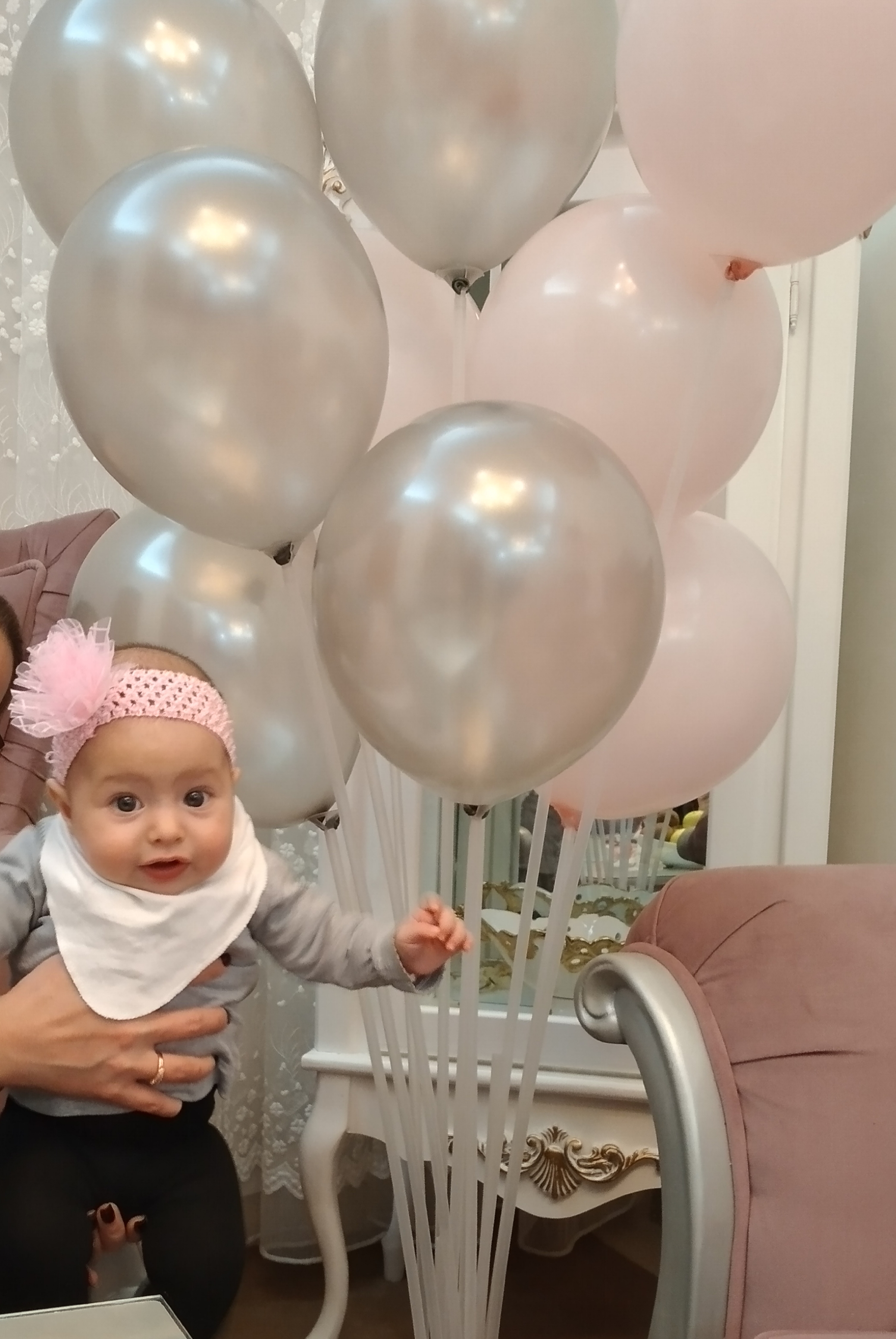 غلتیدن نوزاد آیسان نوروزیان