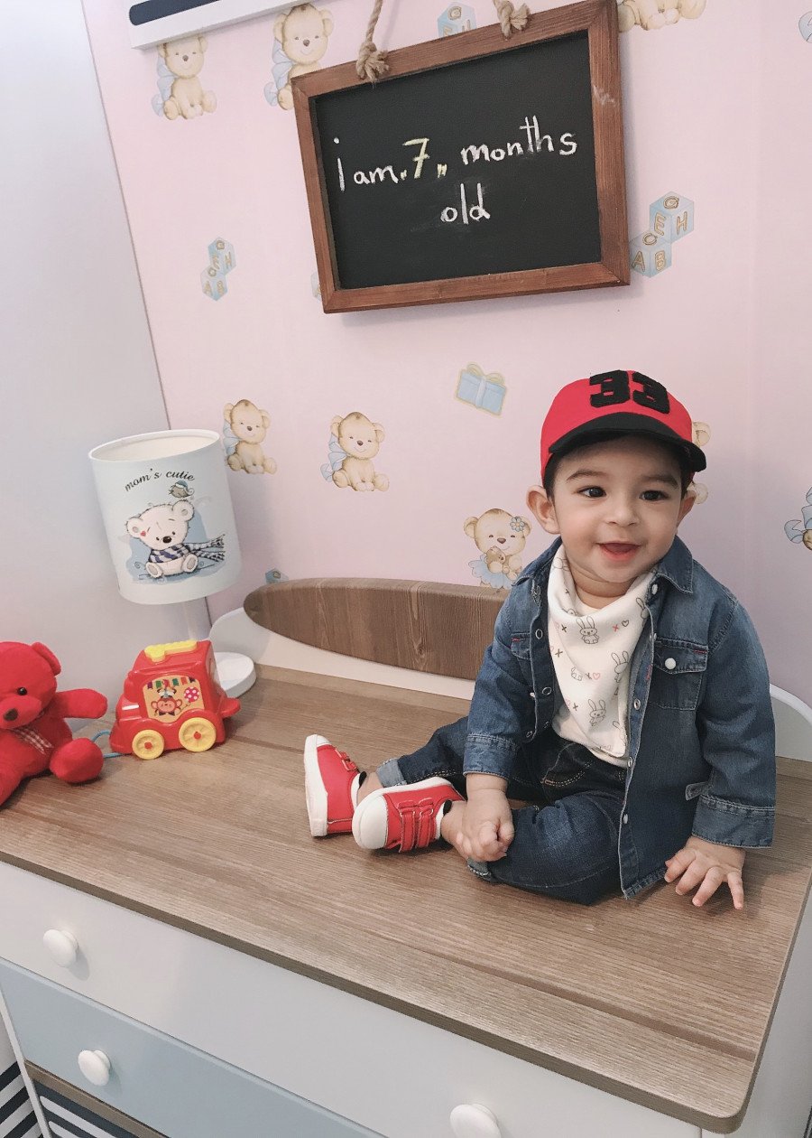 تم عکس زمستانی نوزاد ويهان ياري