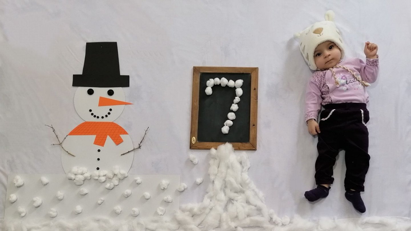 تم عکس زمستانی نوزاد instagram: aylin.mahmodabadi