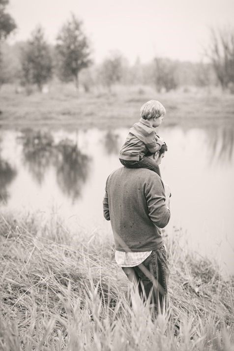 عکس نوزاد با پدر مامان فندق