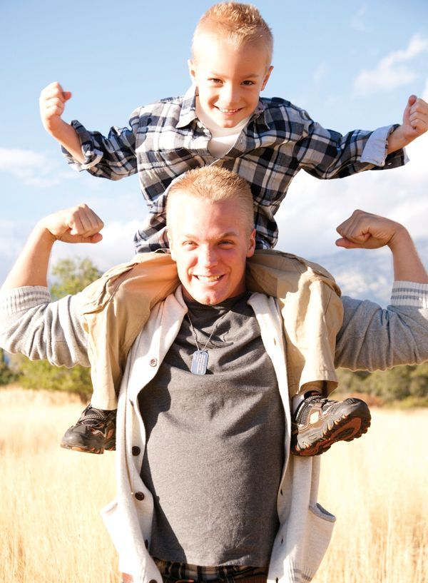 عکس نوزاد با پدر مامان فندق