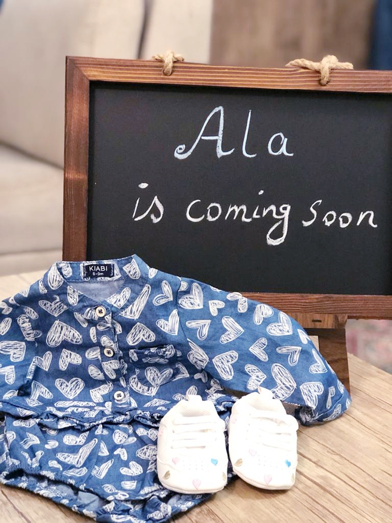 بارداری آلا قاجار