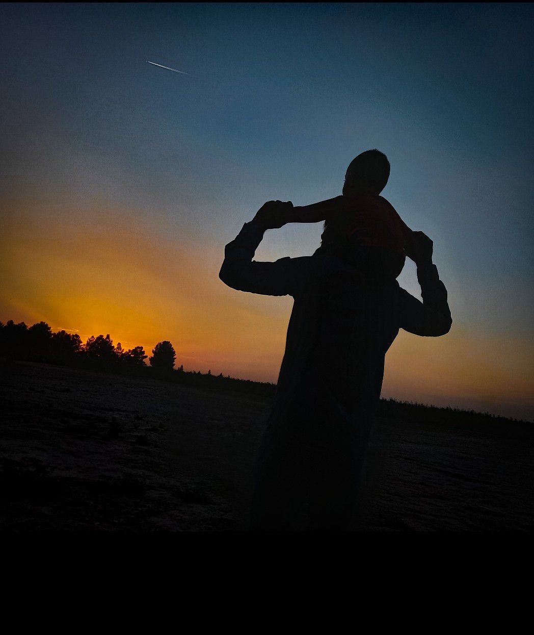 عکس نوزاد با پدر علیرضا ساده