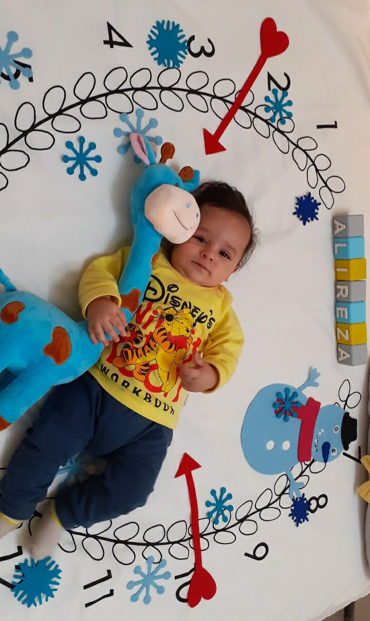 تم عکس زمستانی نوزاد علیرضا ساده