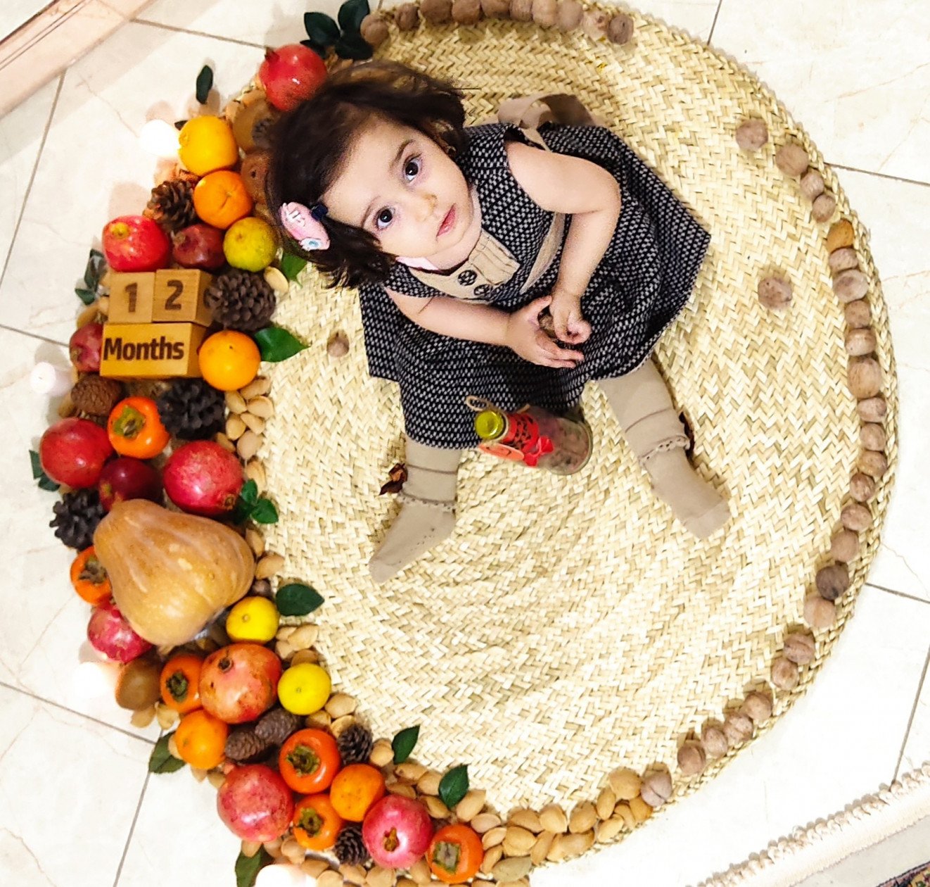 تم عکس پاییزی نوزاد نیلای حیدری