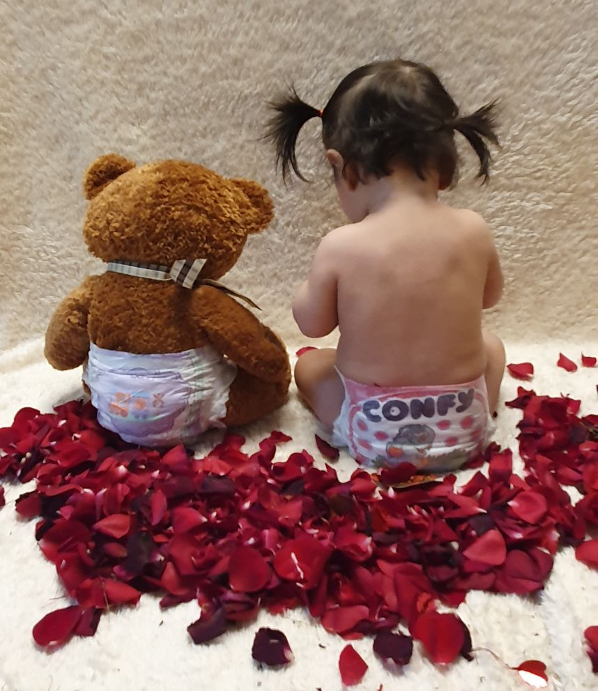 عروسک مورد علاقه آوا غفاری