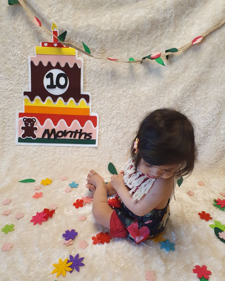 کیک ماهگرد تولد آوا غفاری