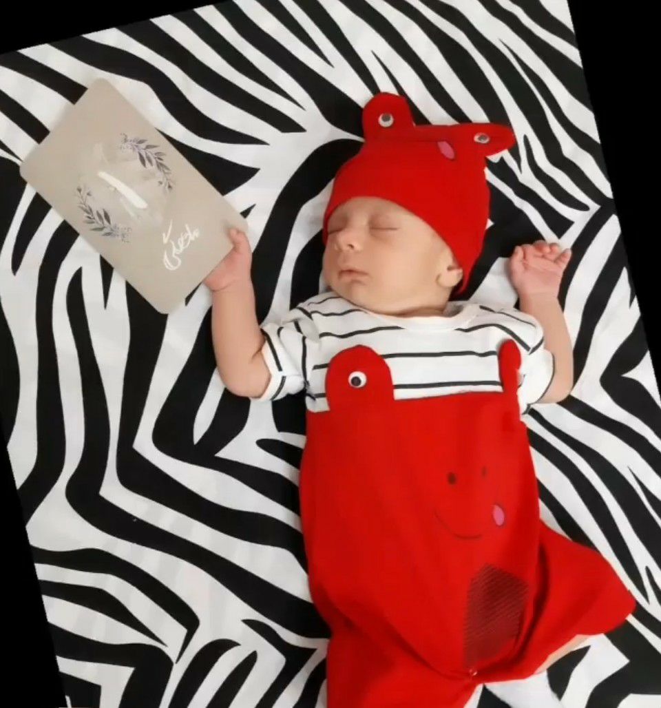 یک ماهگی نوزاد رادین عربی