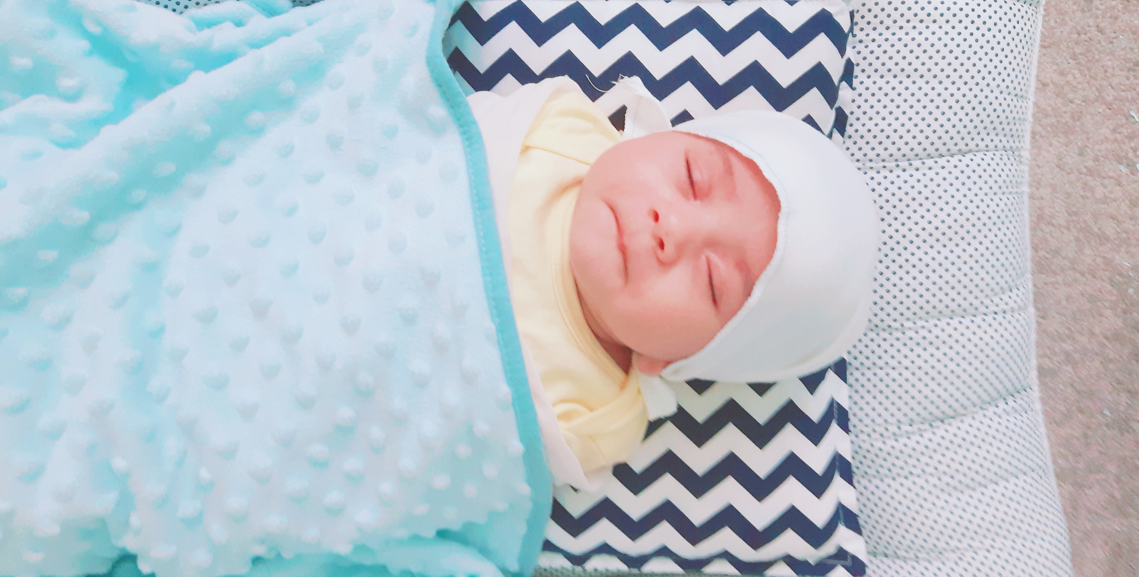 اولین خنده نوزاد علی مقدم