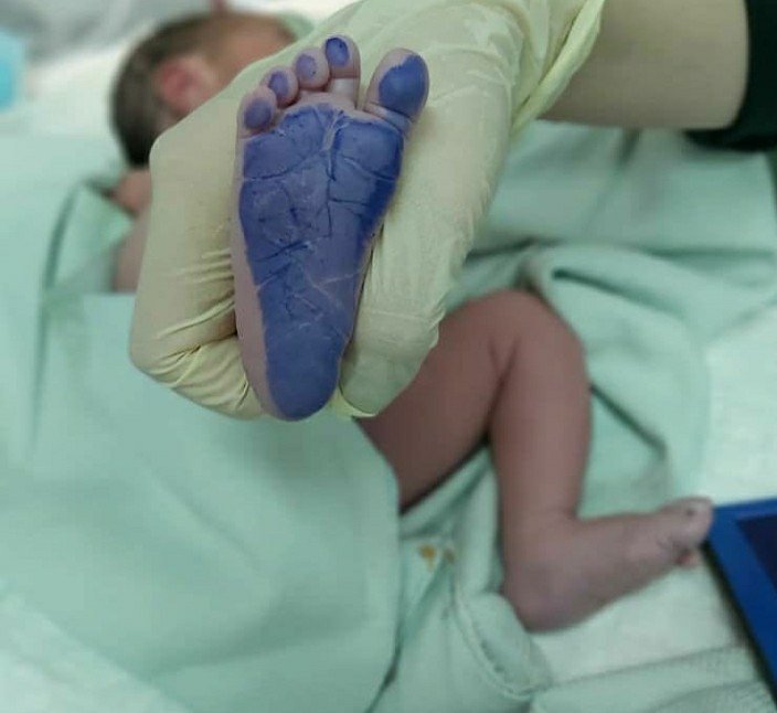 متولد شدن نوزاد آسناحاجی پور