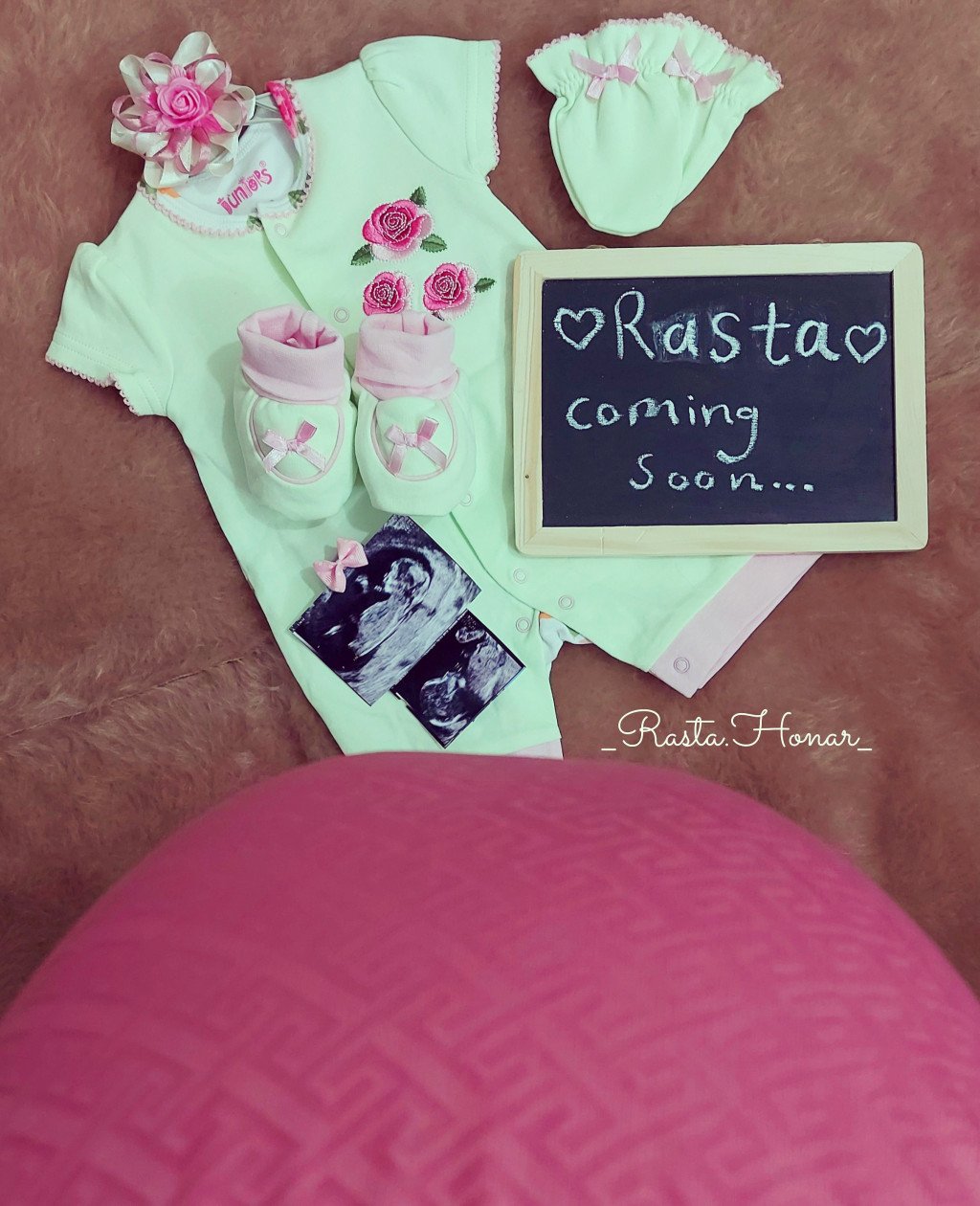 متولد شدن نوزاد رستاهنر