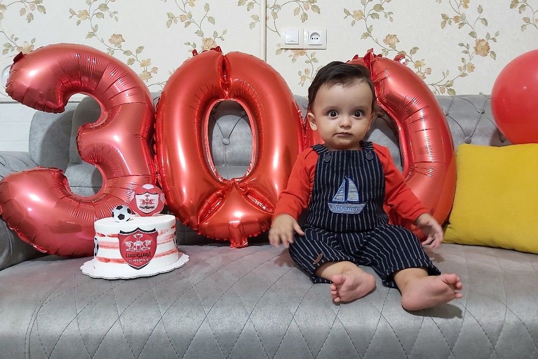 نه ماهگی نوزاد علی باقری