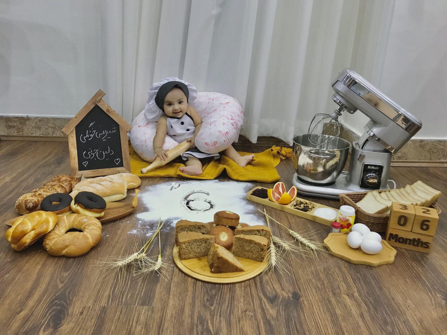 عکس کودک با تم شغلی دلین سادات حمزه