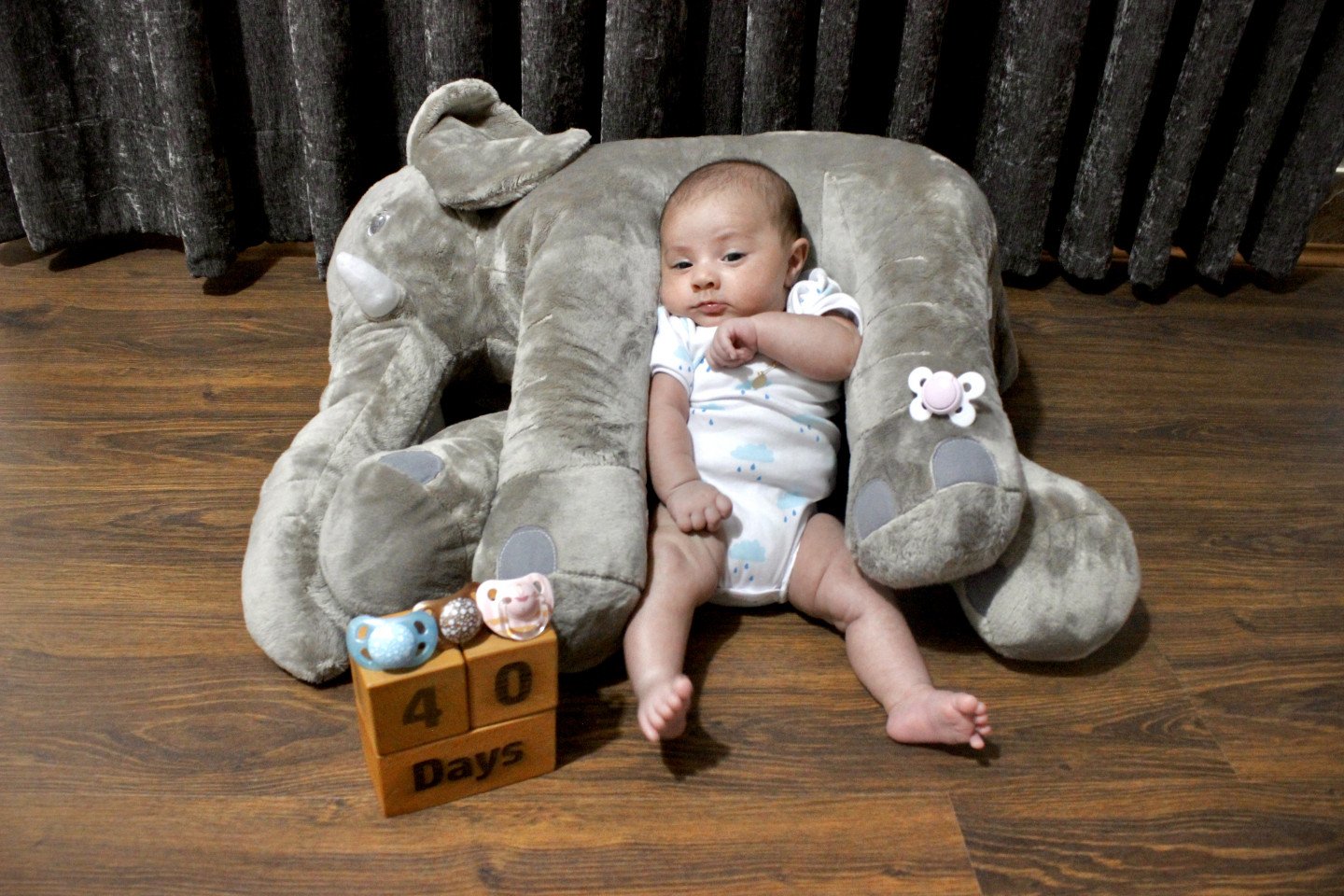 مکعب تاریخ شمار ویژه دلین سادات حمزه