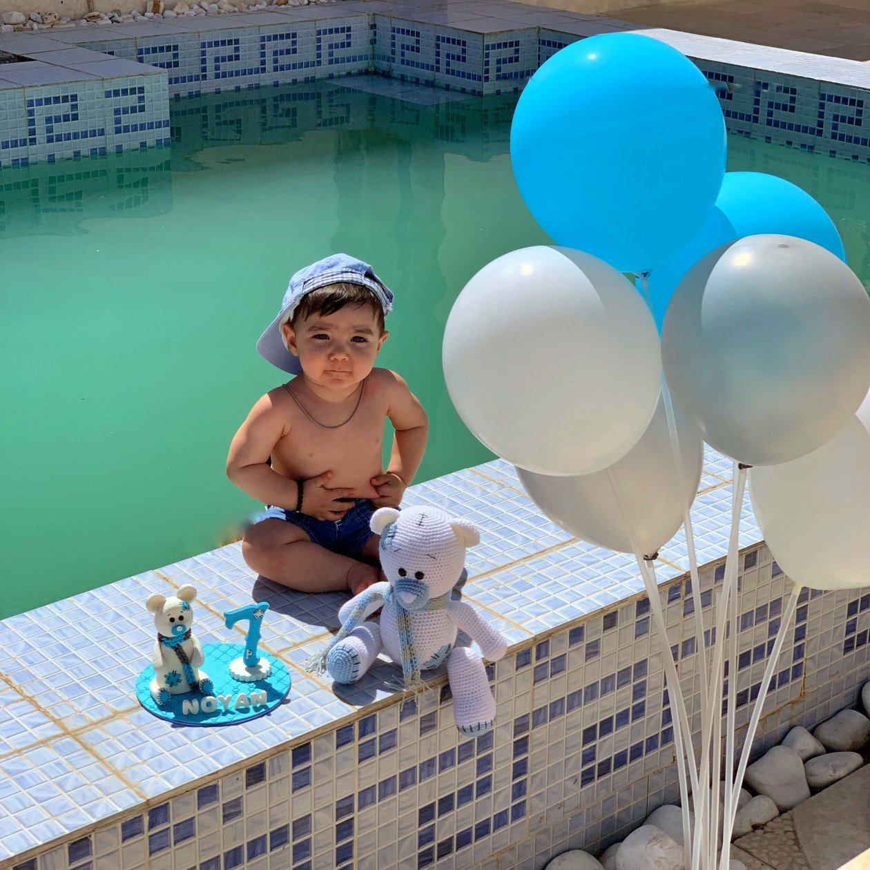 چهار‌دست و پا رفتن نوزاد نویان ناصری