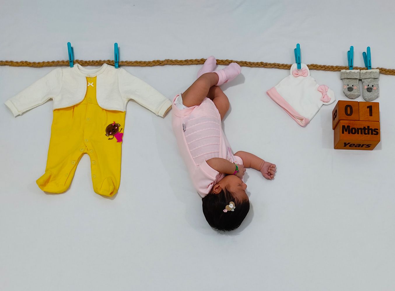 مکعب تاریخ شمار ویژه طاویری