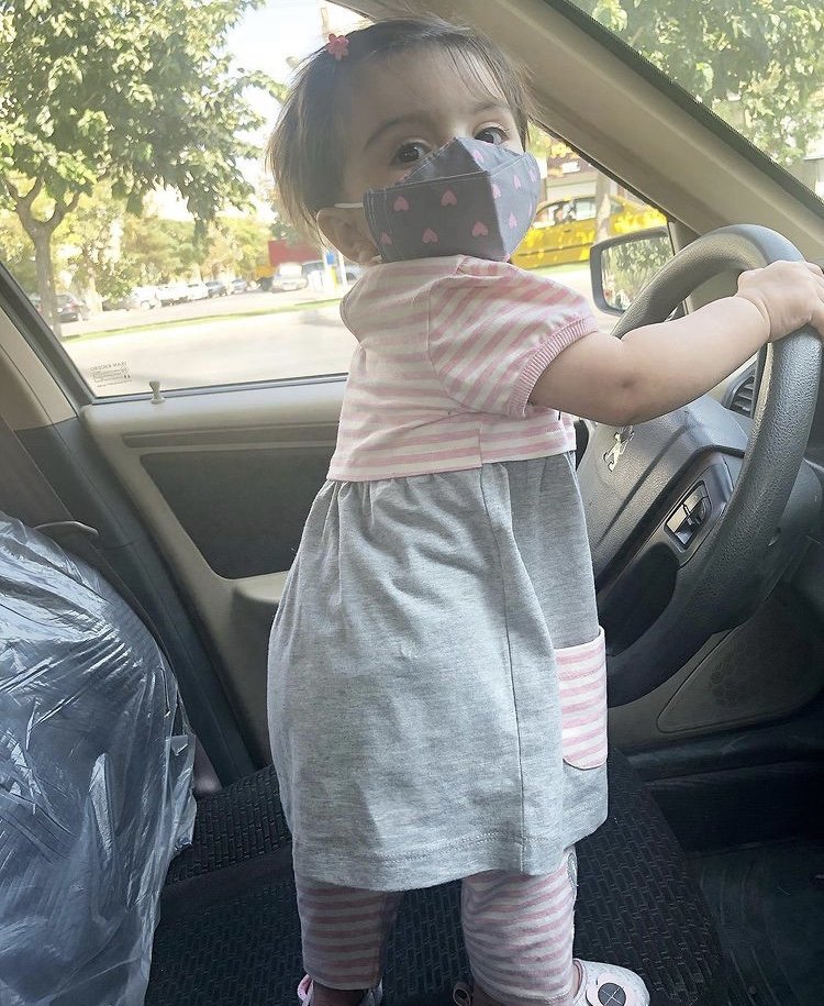 تم عکس تابستانی کودک آرتميس براتيان