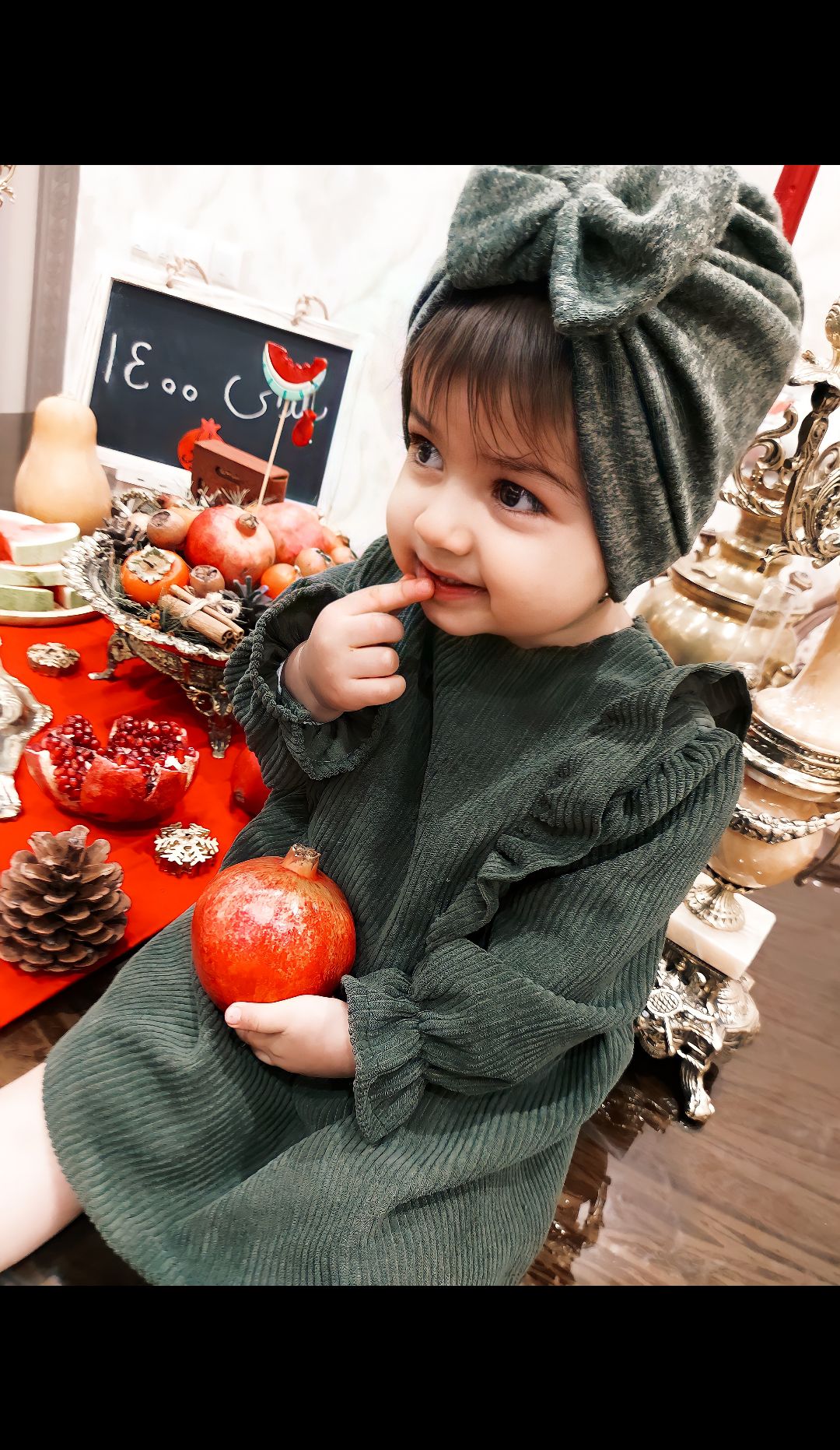 شب یلدا کودک نورا عزیزی