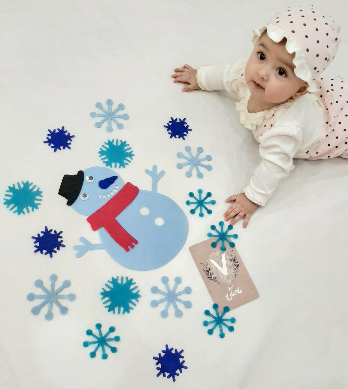 تم عکس زمستانی نوزاد نورا عزیزی