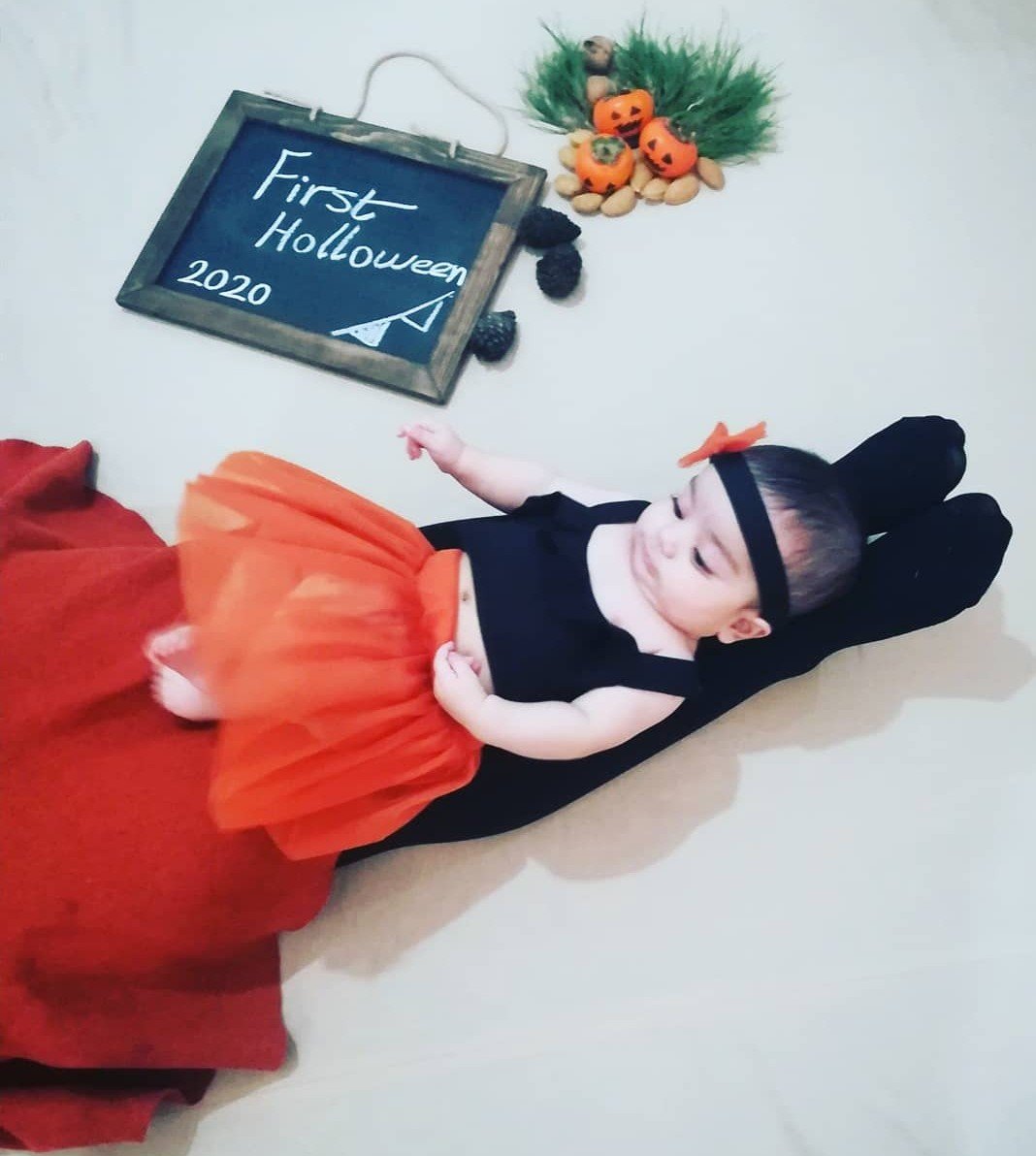 جشن هالووین کودک آناهل برماه