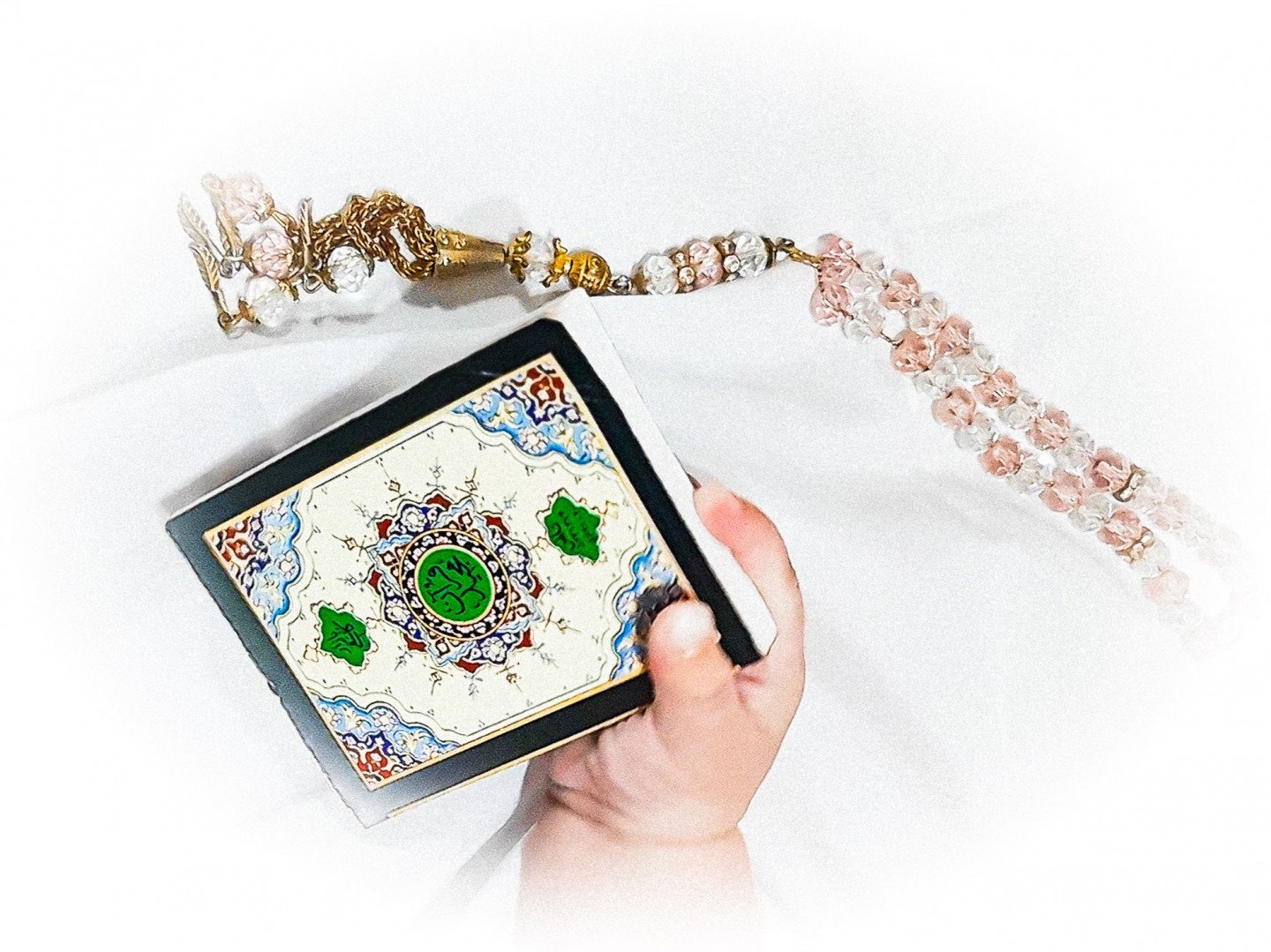 هشت ماهگی نوزاد فرنیا حیدری