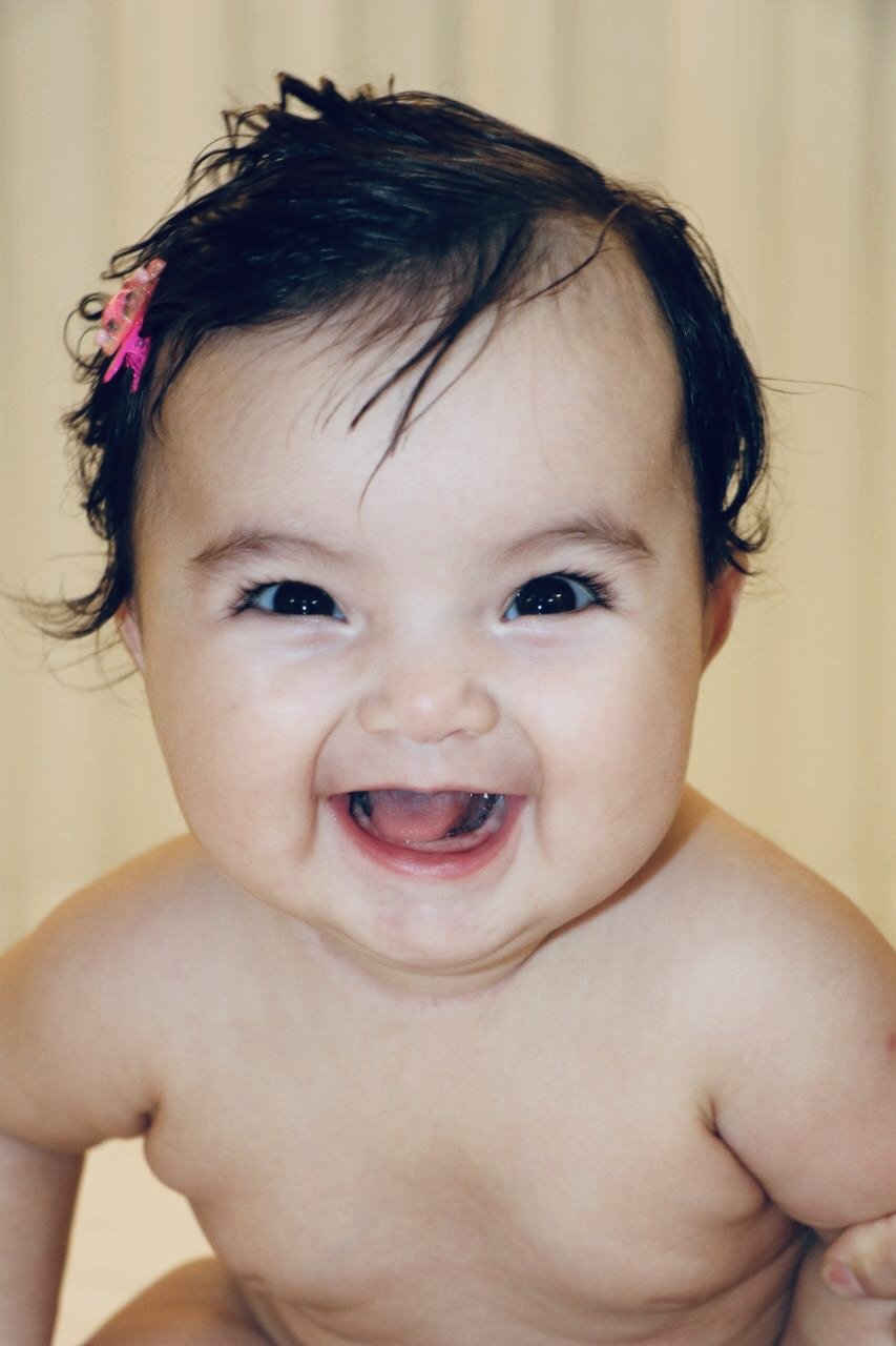 اولین نشستن نوزاد جانان نیک فرجام