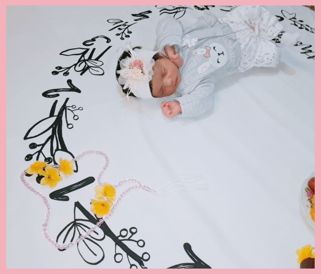 یک ماهگی نوزاد قاصدک