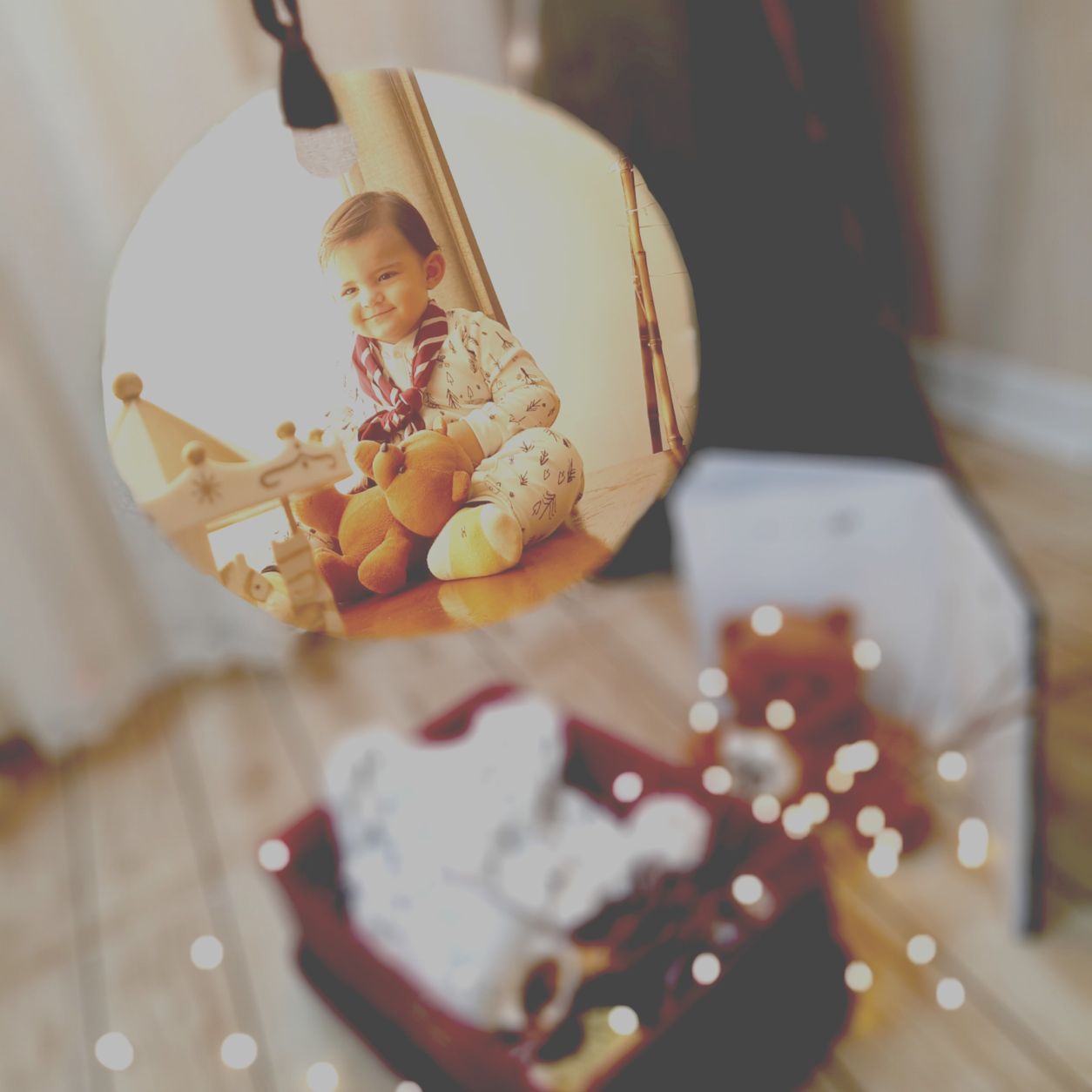 تم عکس زمستانی نوزاد الوین معرفت