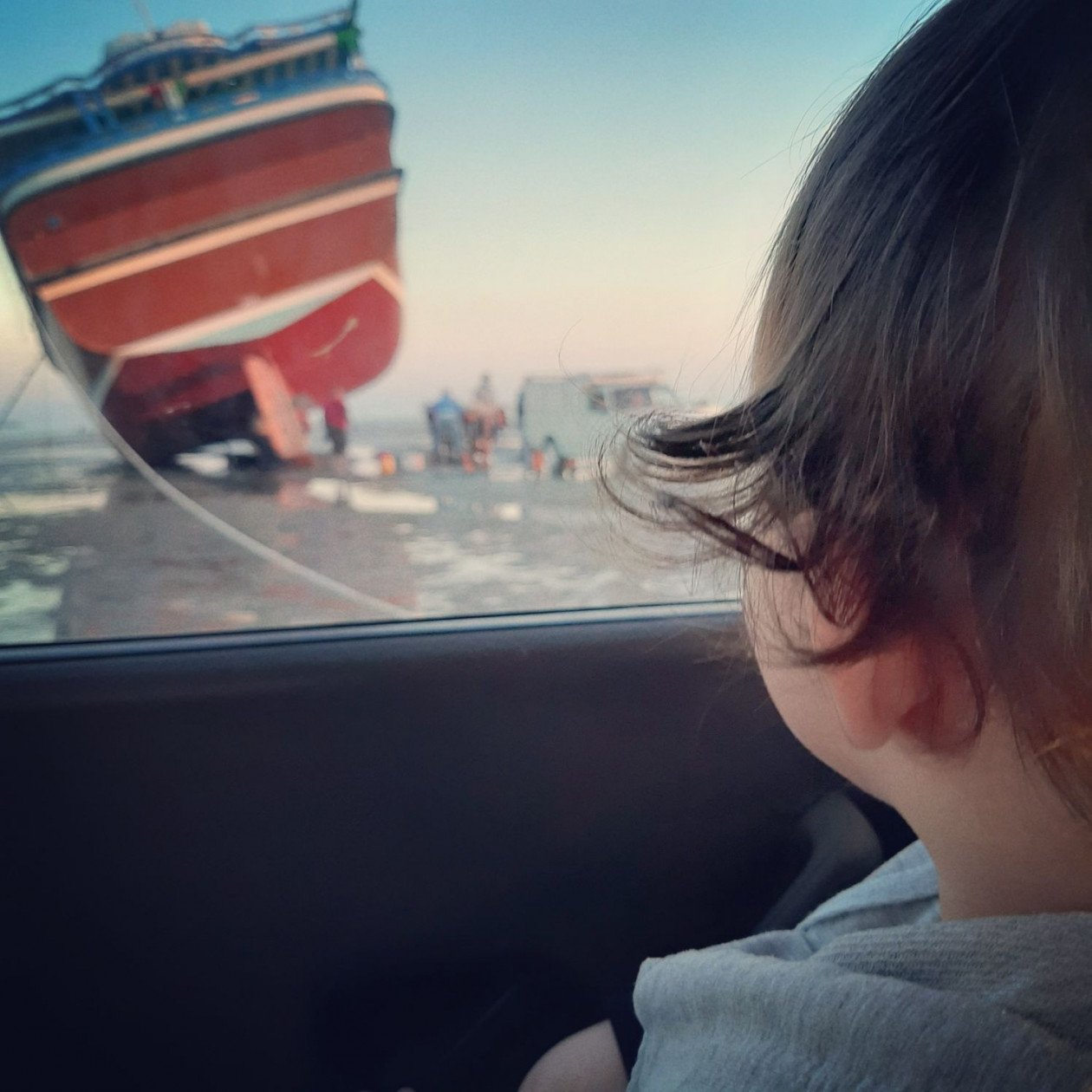 تم عکس زمستانی نوزاد الوین معرفت