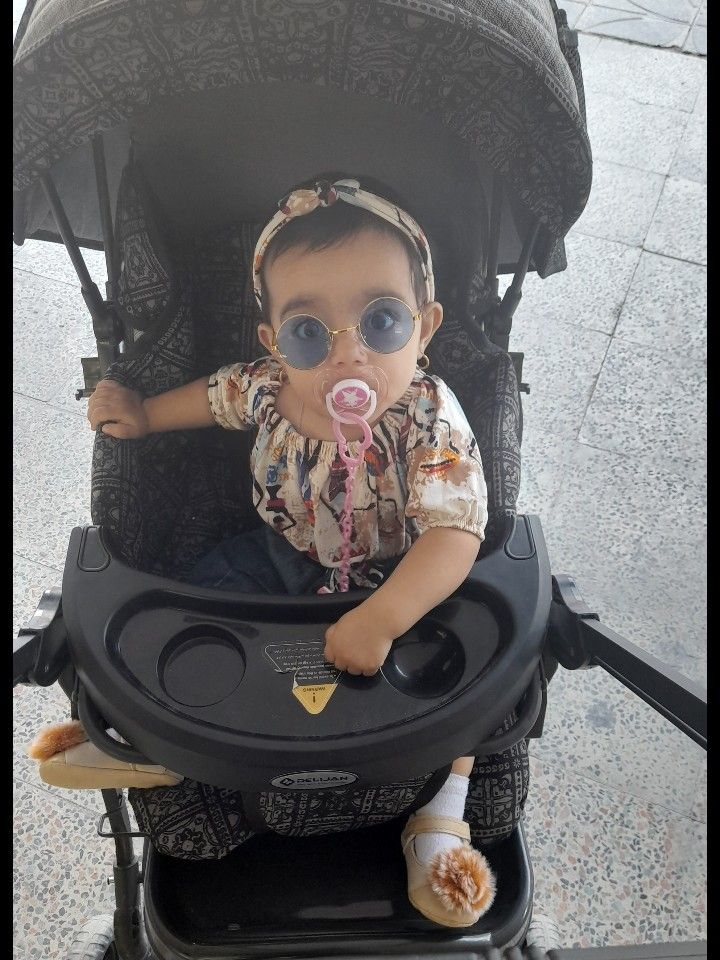 ایستادن نوزاد سوگند امامی